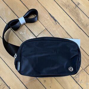 NWT Lululemon Everywhere Belt Bag OS